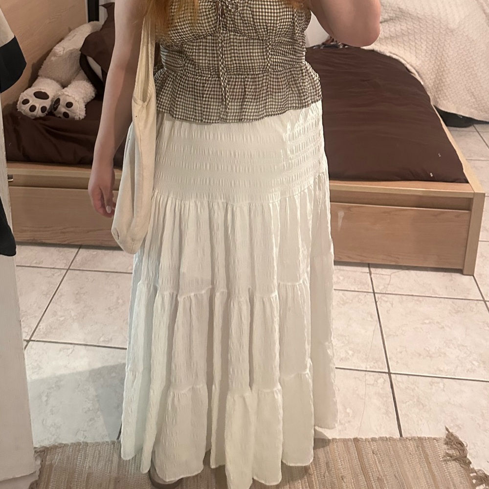 Elegant White Maxi Skirt